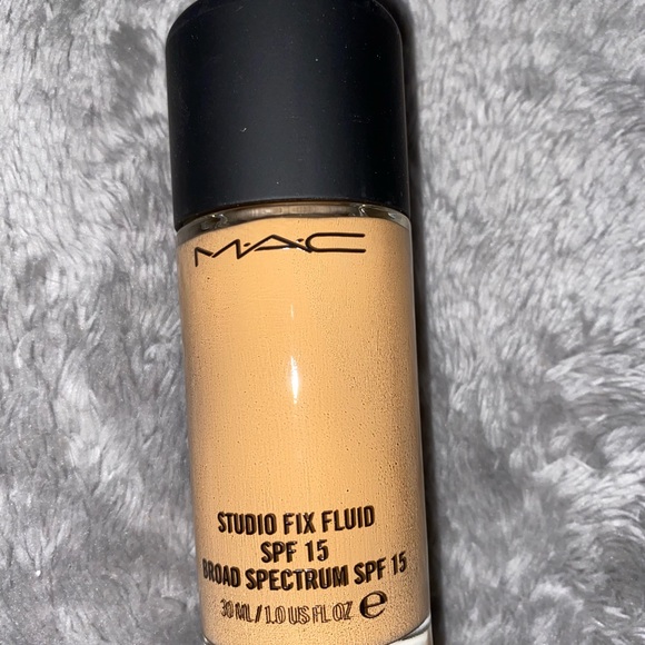 Mac Foundation bundle - Picture 4 of 6